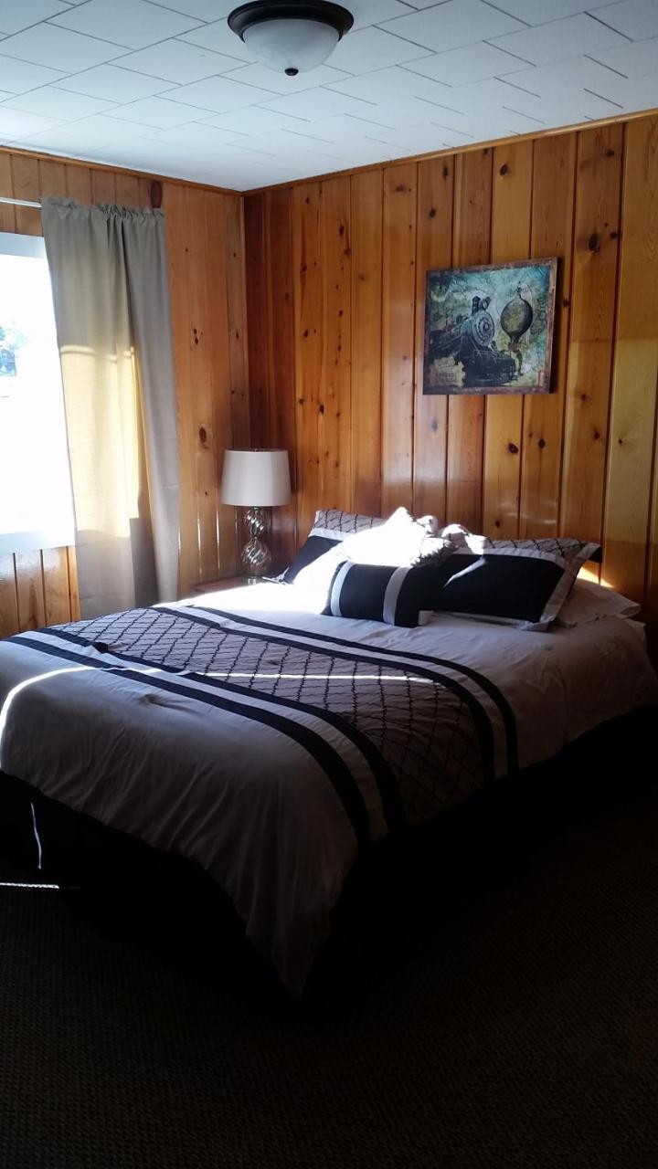 Mystic Valley Inn Кастер Экстерьер фото