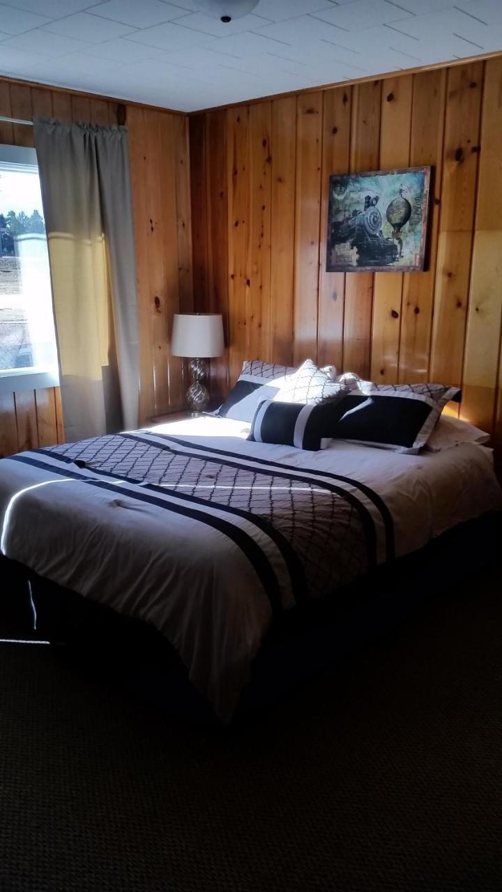 Mystic Valley Inn Кастер Экстерьер фото